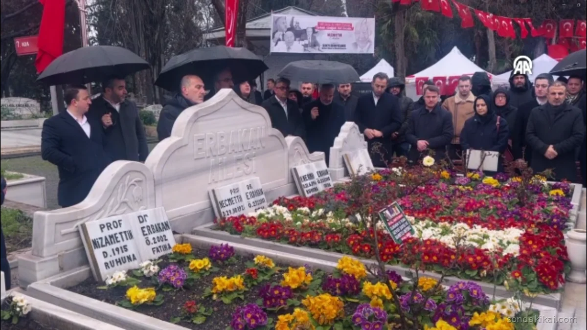 AK Parti'den Erbakan'a Vefa Ziyareti: Siyasi Mirasın Kökleri