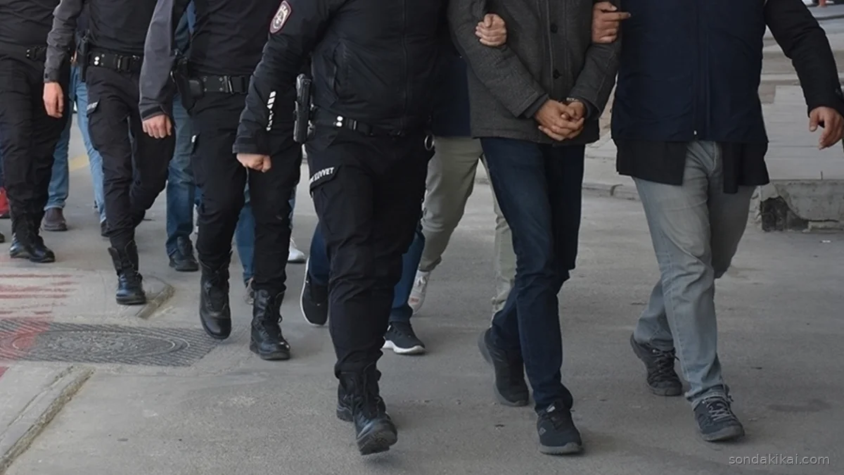 İzmir'de Organize Suç Ağlarına Büyük Darbe: 18 Gözaltı