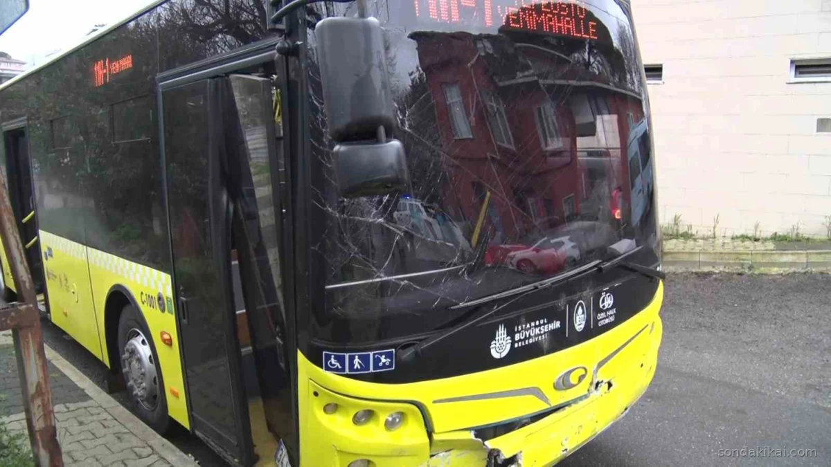 Beykoz'da Yürekleri Ağza Getiren İETT Kazası: 4 Yaralı