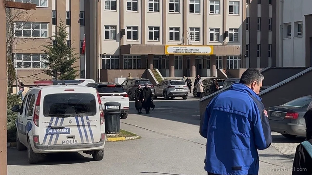 Çekmeköy'deki Öğretmen Saldırısı: Eğitimde Şiddet Tartışması