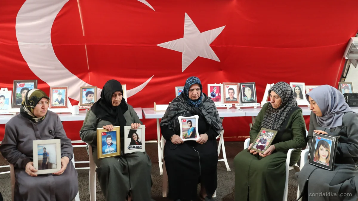 Diyarbakır Annelerinin Yüreğinde Bayram Hüzünü: Bitmeyen Evlat Nöbeti