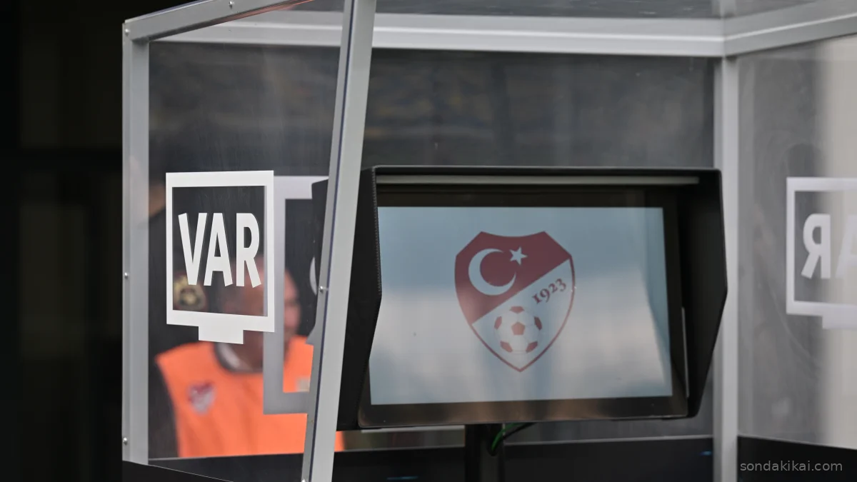 Fenerbahçe-Samsunspor Maçının VAR Hakemi: Gözler Taşkınsoy'da